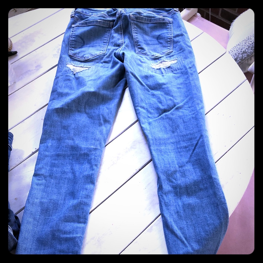 American Eagle Distressed Super-stretch skinny